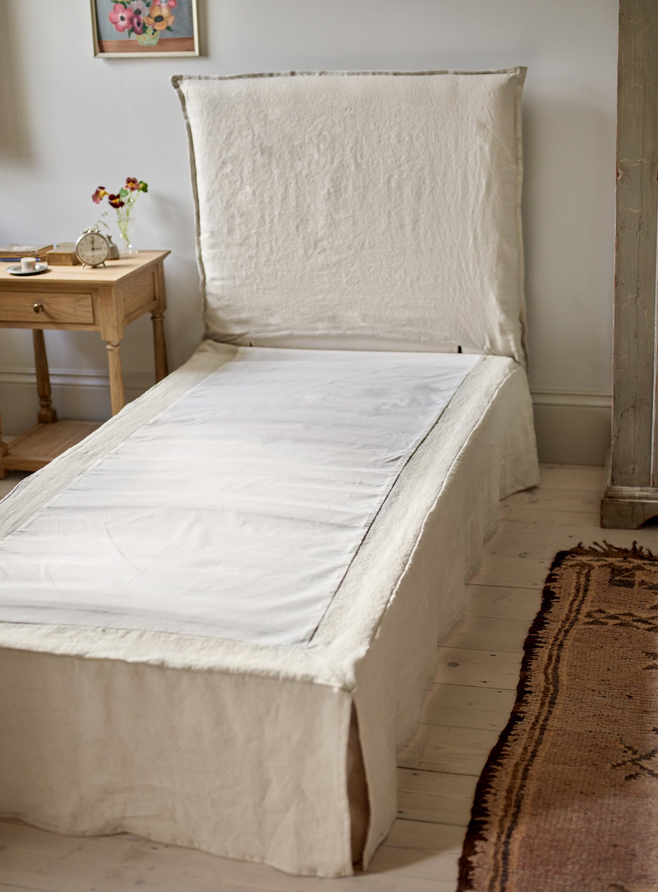 Mila Bed Base, Natural Linen