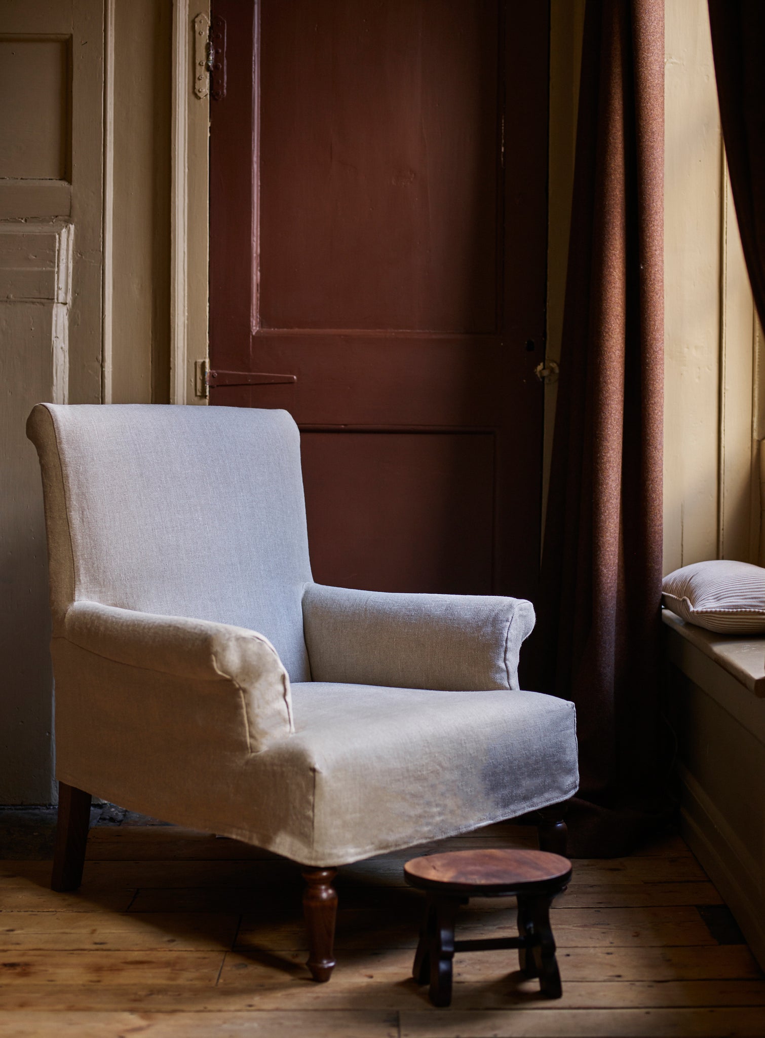 Wilford Armchair, Rust Linen