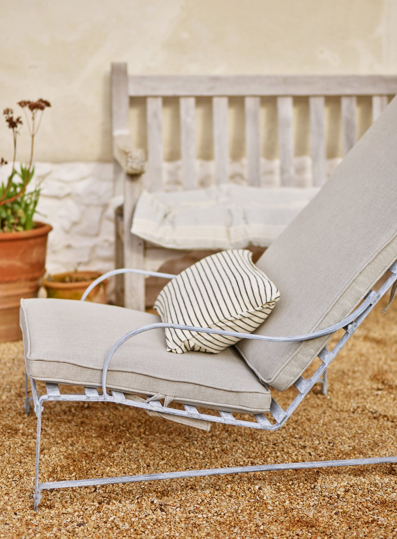 Sudbury Sun Lounger Cushion, Navy Pinstripe