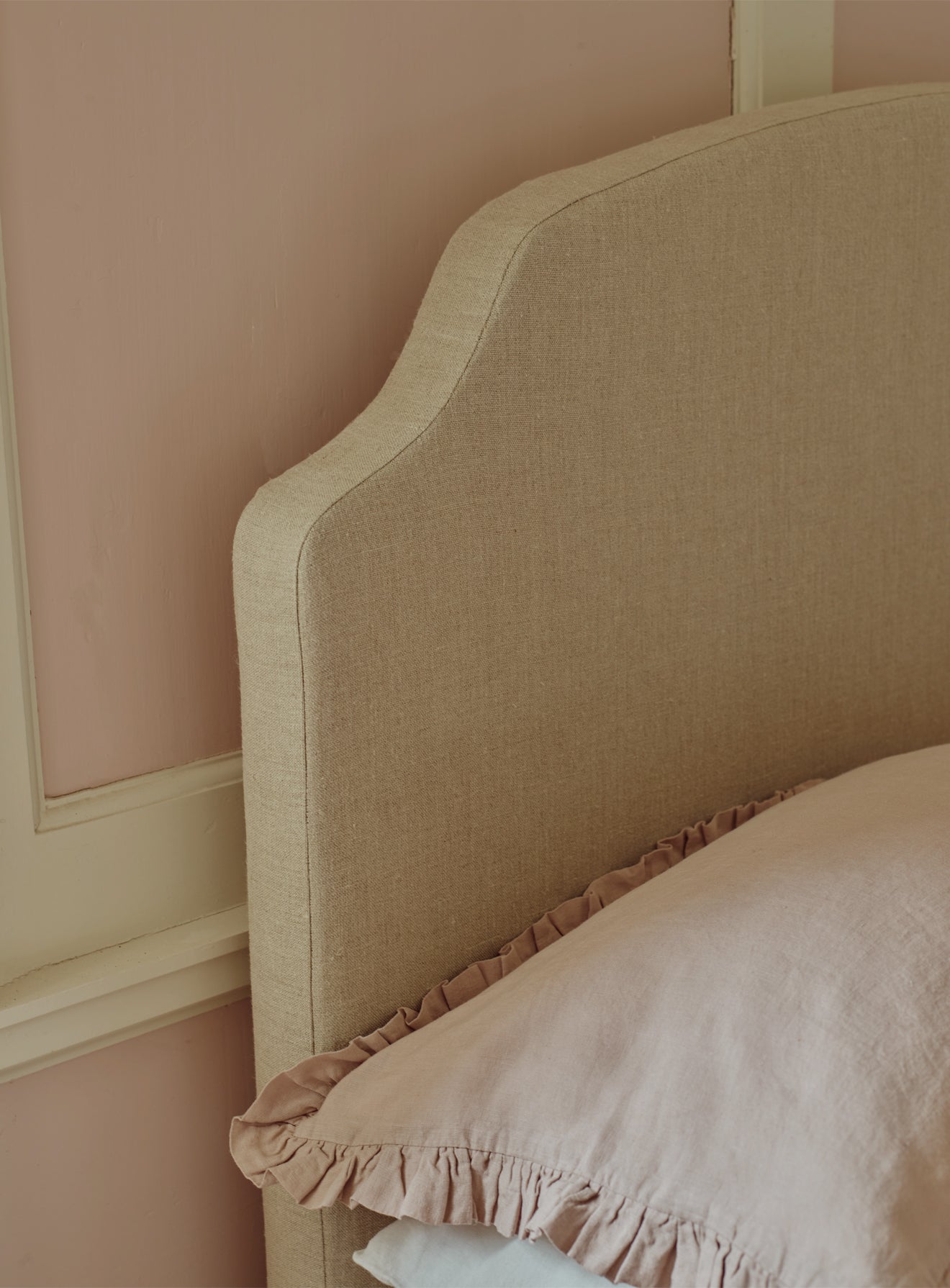 Sloane Bed, Rust Linen