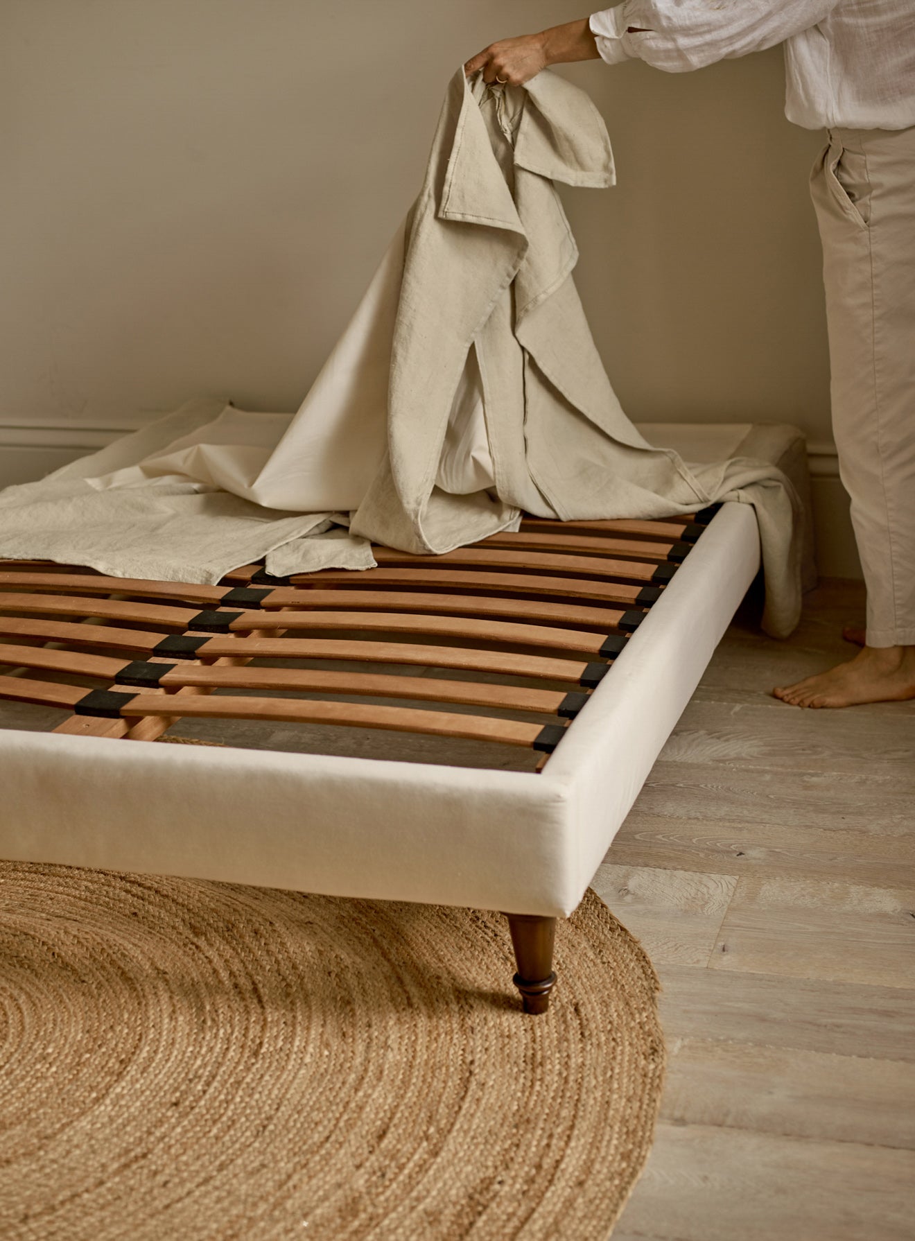 Mila Bed Base, Natural Linen