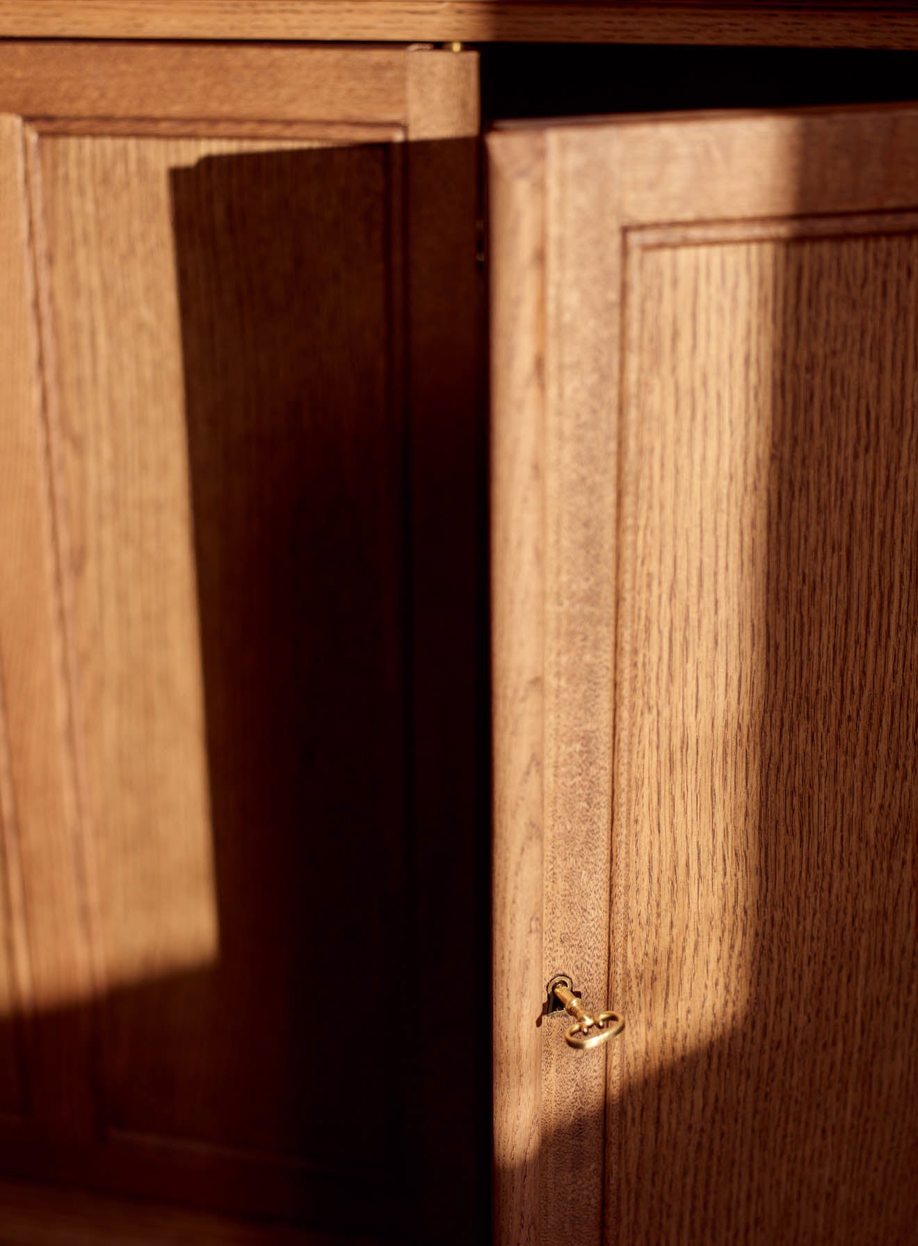 Ivel Oak Dresser