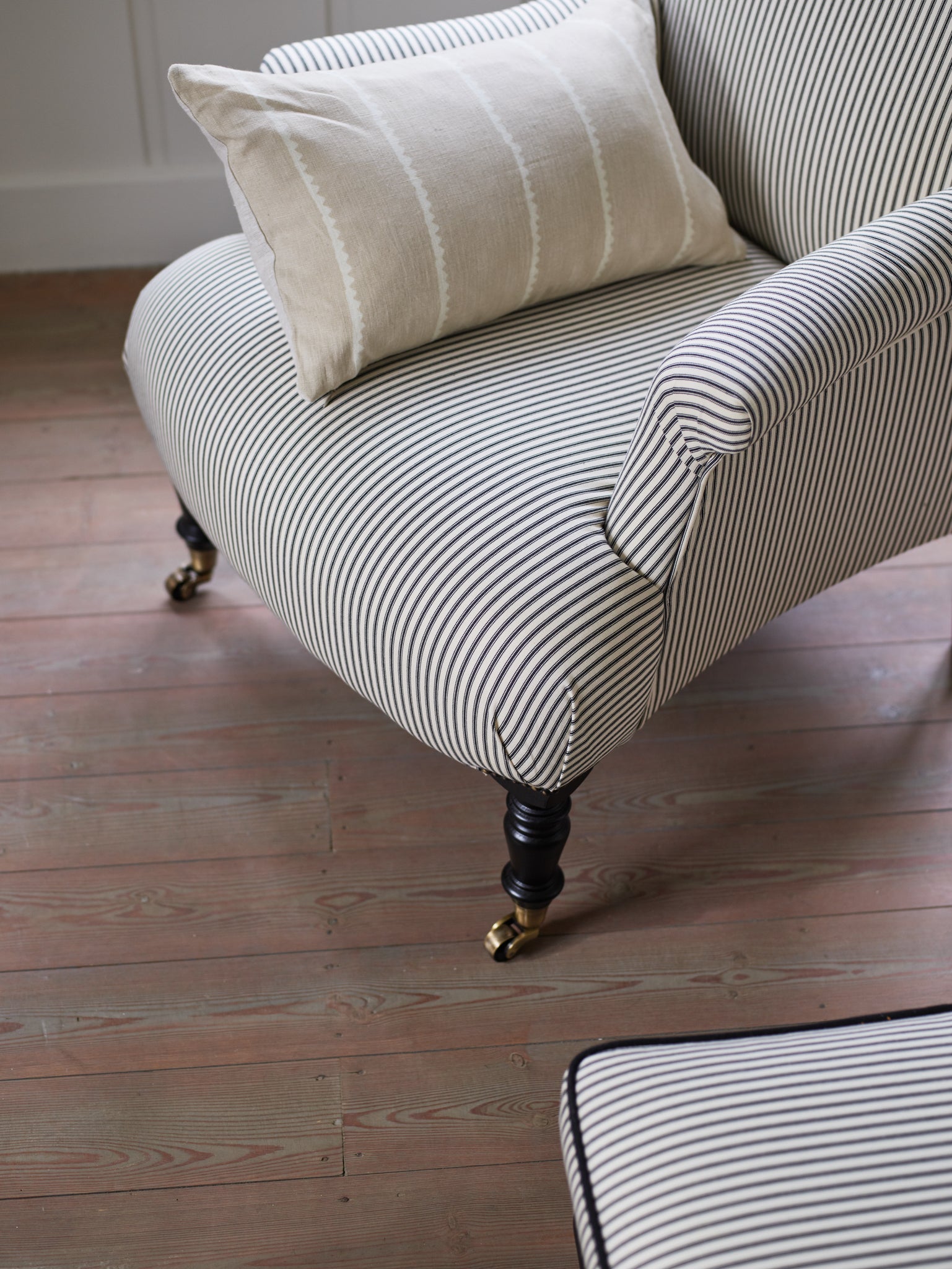 Finley Armchair, Test Fabric 1